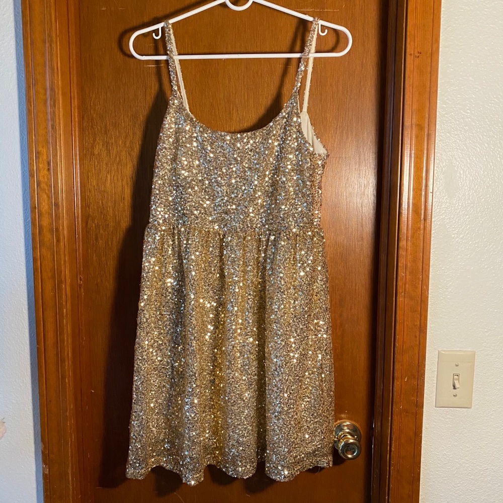 Red Clover Gold Sequined Party Dress Size M